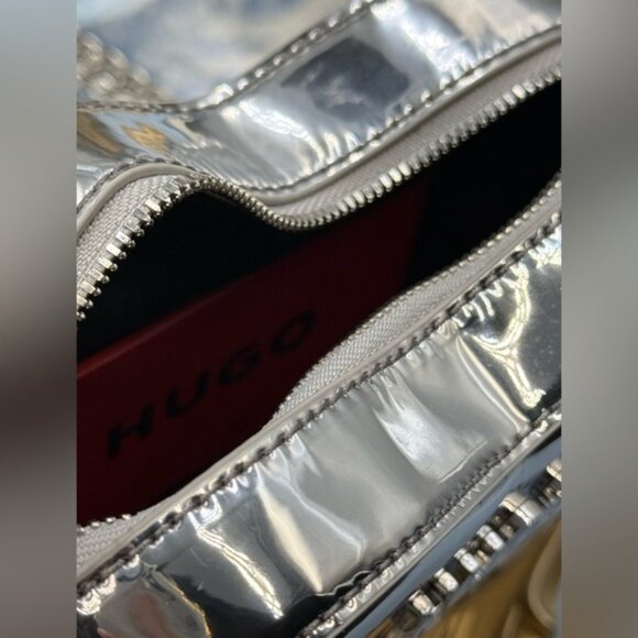 🆕 HUGO 🧿 NWOT Heart-Shaped LOVE Crossbody Bag, Silver-Tone Material - Picture 11 of 15